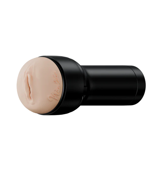 FeelNicolette Stroker